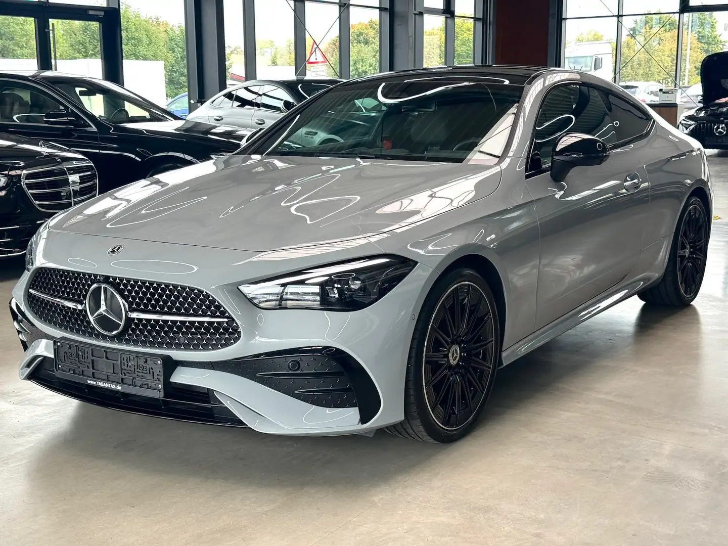 Mercedes-Benz CLE 220 d AMG Line Panorama Head-up 360°-Kamera Grau - 1