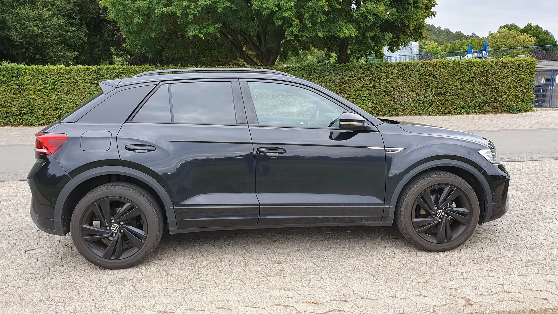 Volkswagen T-Roc T-Roc 1.5 TSI OPF DSG R-Line Blackstyle Schwarz - 2