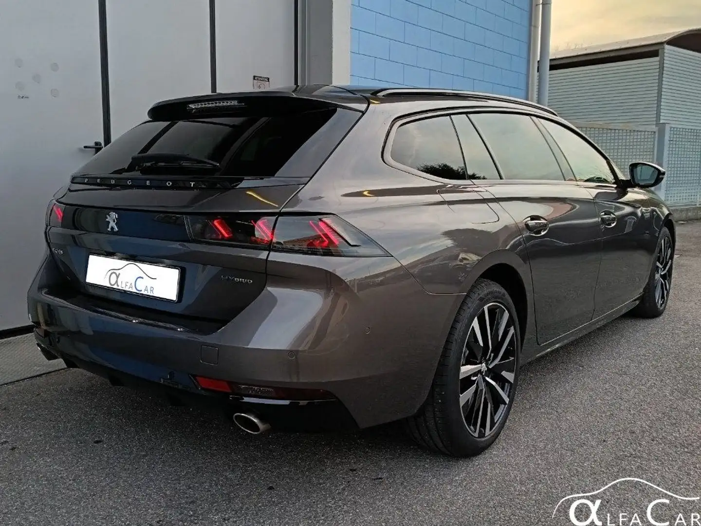 Peugeot 508 Plug-in Hybrid 225 e-EAT8 SW GT Grigio - 2