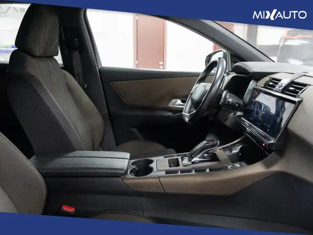 DS Automobiles DS 7 view 14