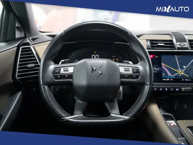 DS Automobiles DS 7 view 12
