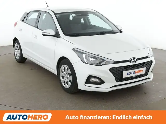 Hyundai i20 view 8