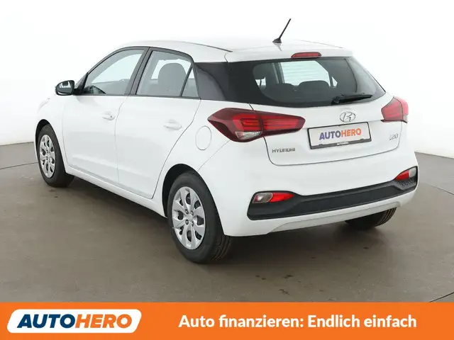 Hyundai i20 view 4