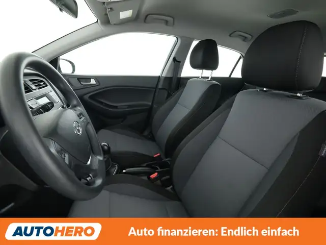 Hyundai i20 view 10