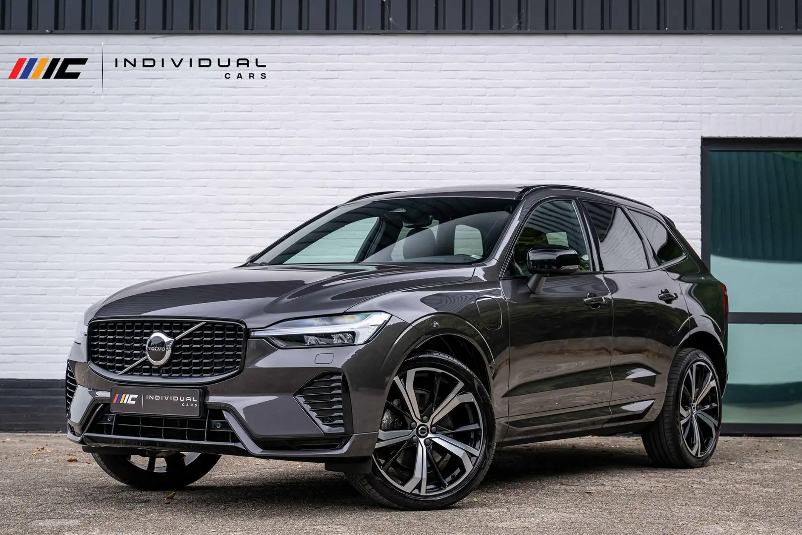 Volvo XC60 2.0 T6 AWD Inscription 398pk LONG RANGE Trekhaak Grau - 1