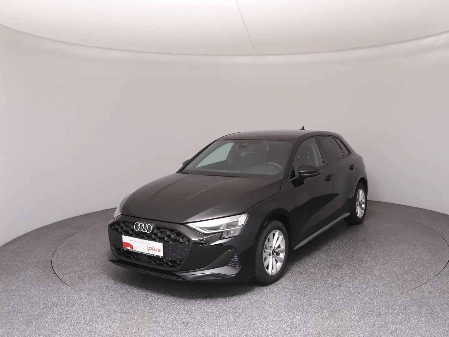 Audi A3 30 TFSI Schwarz - 1