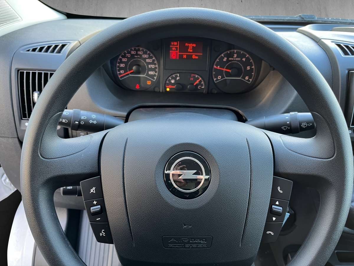 Opel Movano