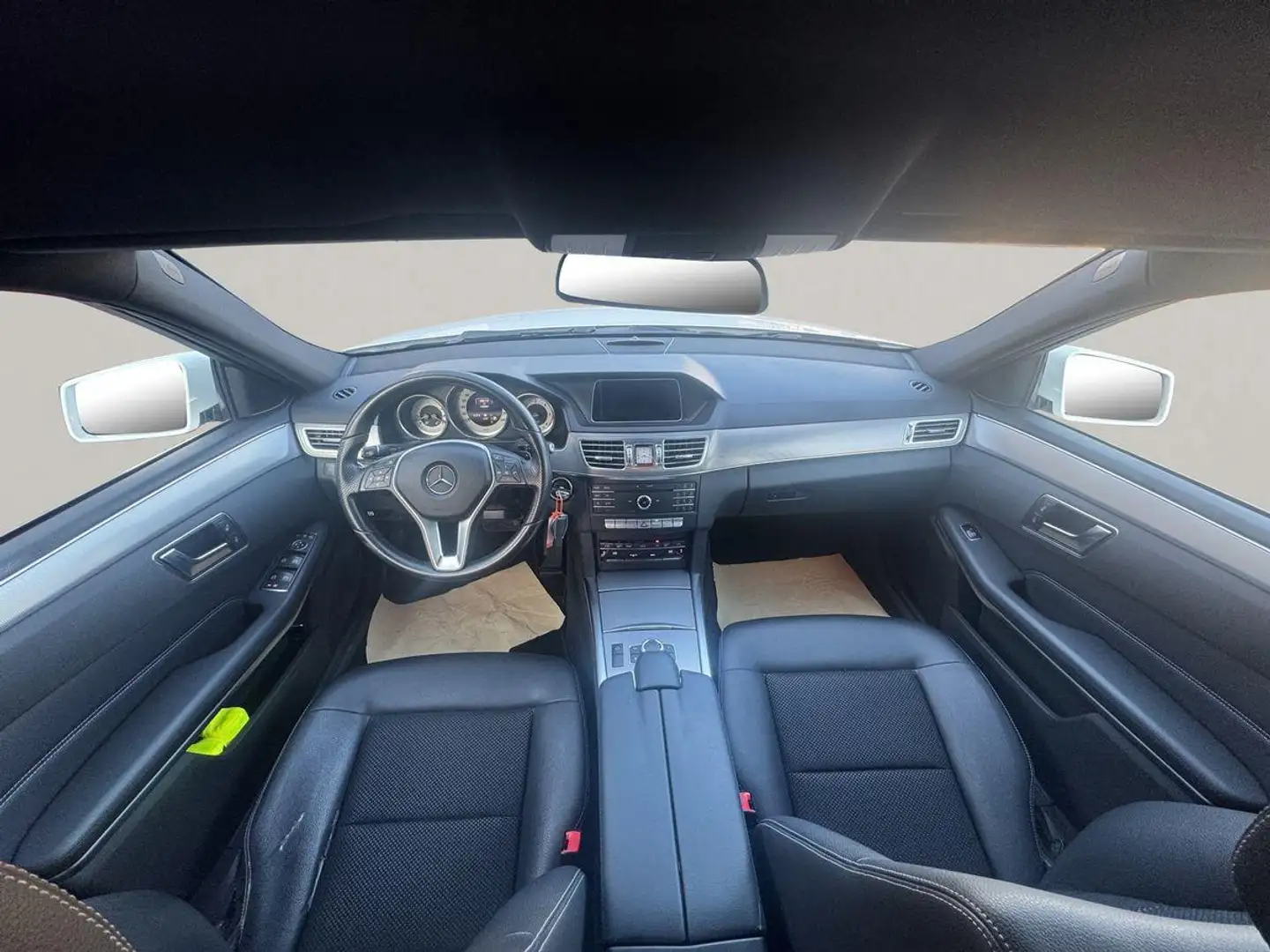 Mercedes-Benz E 220 CDI AVANTG*360° CAM*DIST*LED ILS*TOTW.*AHK Weiß - 2