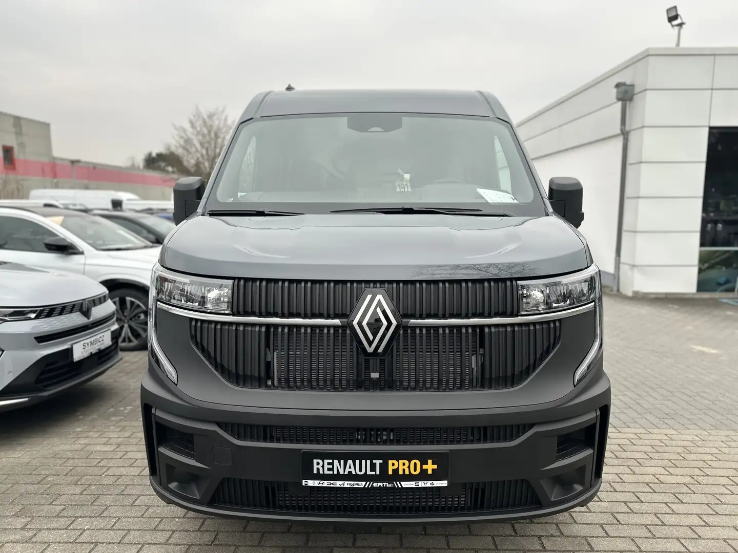 Renault Master L2H2 3,3t dCi 130PS NICHT langweilig Weis Grau - 2