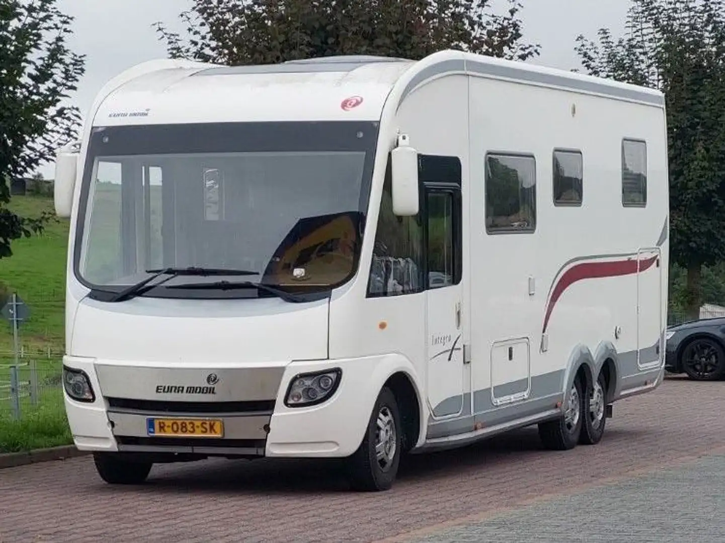Euramobil Eura Mobil integra mit quinbed Wit - 1