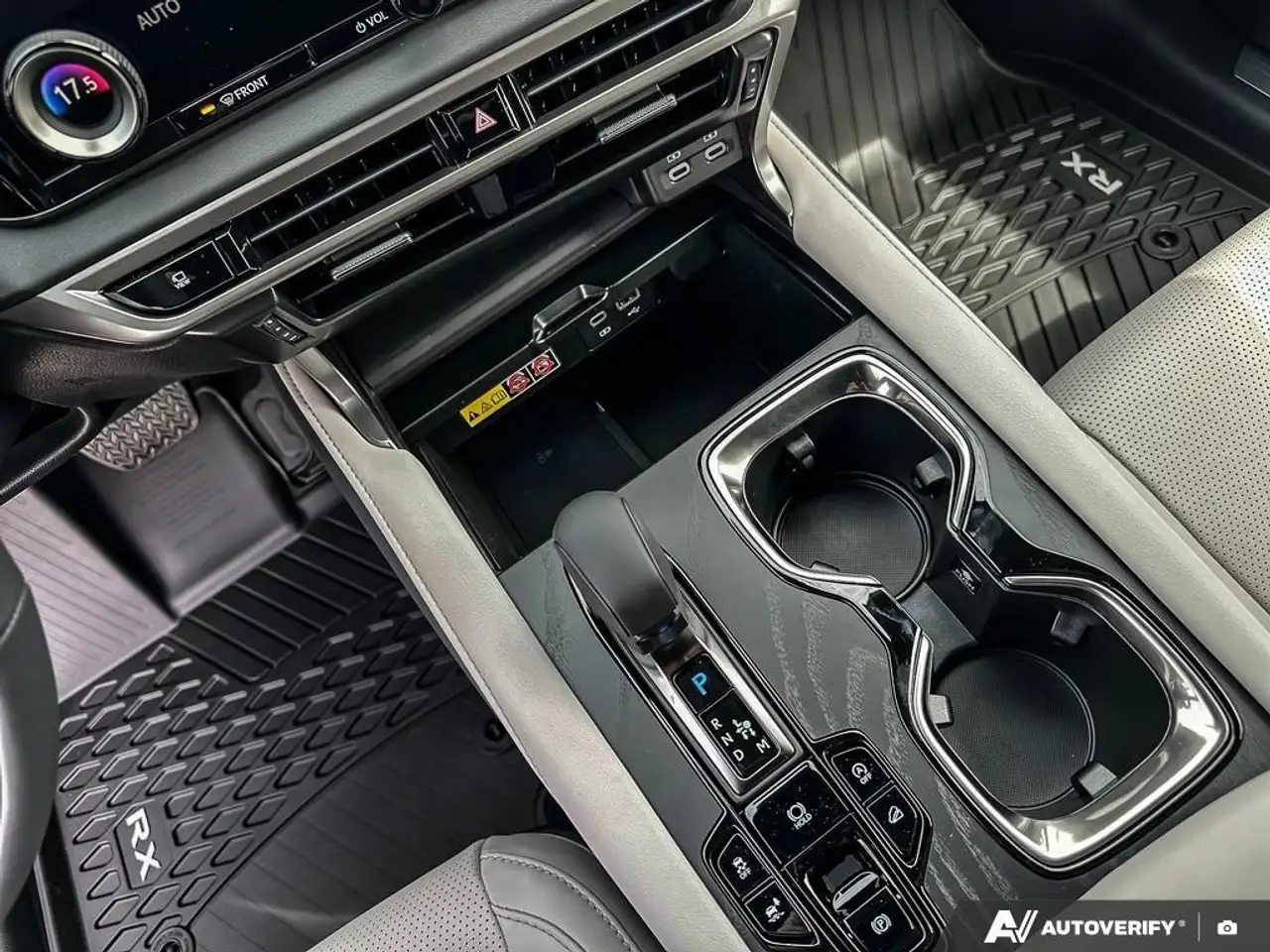 Lexus RX снимка Lexus RX