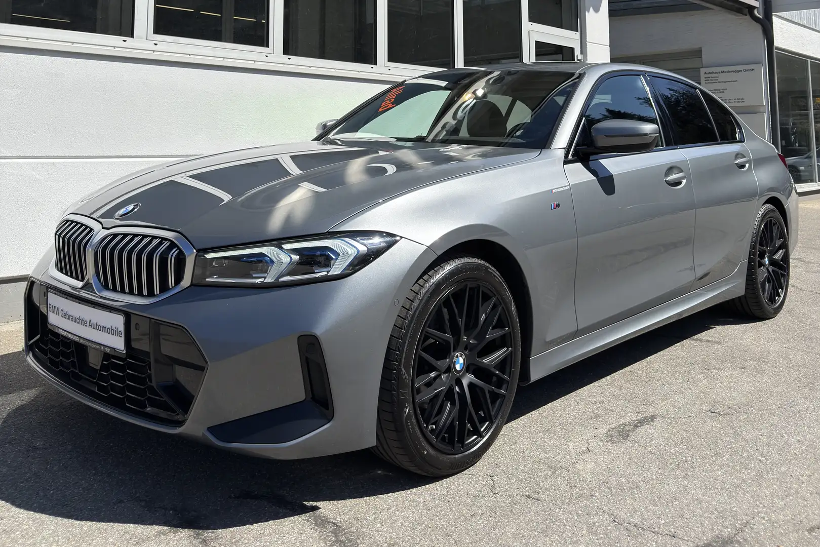 BMW 320 d xDrive Limo M Sport LCI|AHK|ACC|HUD|eSitz|72.000 Grau - 1