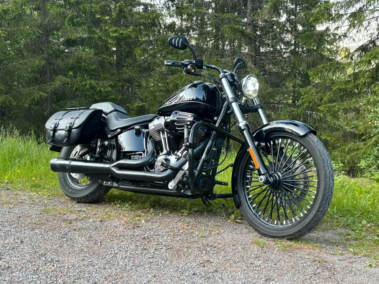 Harley-Davidson Softail Blackline Noir - 2