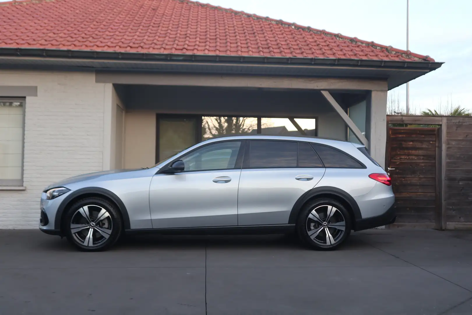 Mercedes-Benz C 220 D T All-Terrain/Night/Distr/360°/standkachel/ Plateado - 2