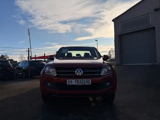 Volkswagen Amarok view 2