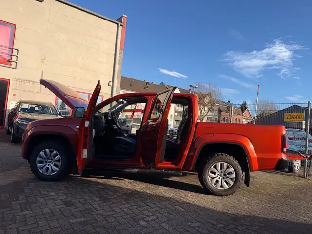 Volkswagen Amarok view 14