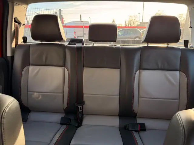 Volkswagen Amarok view 9