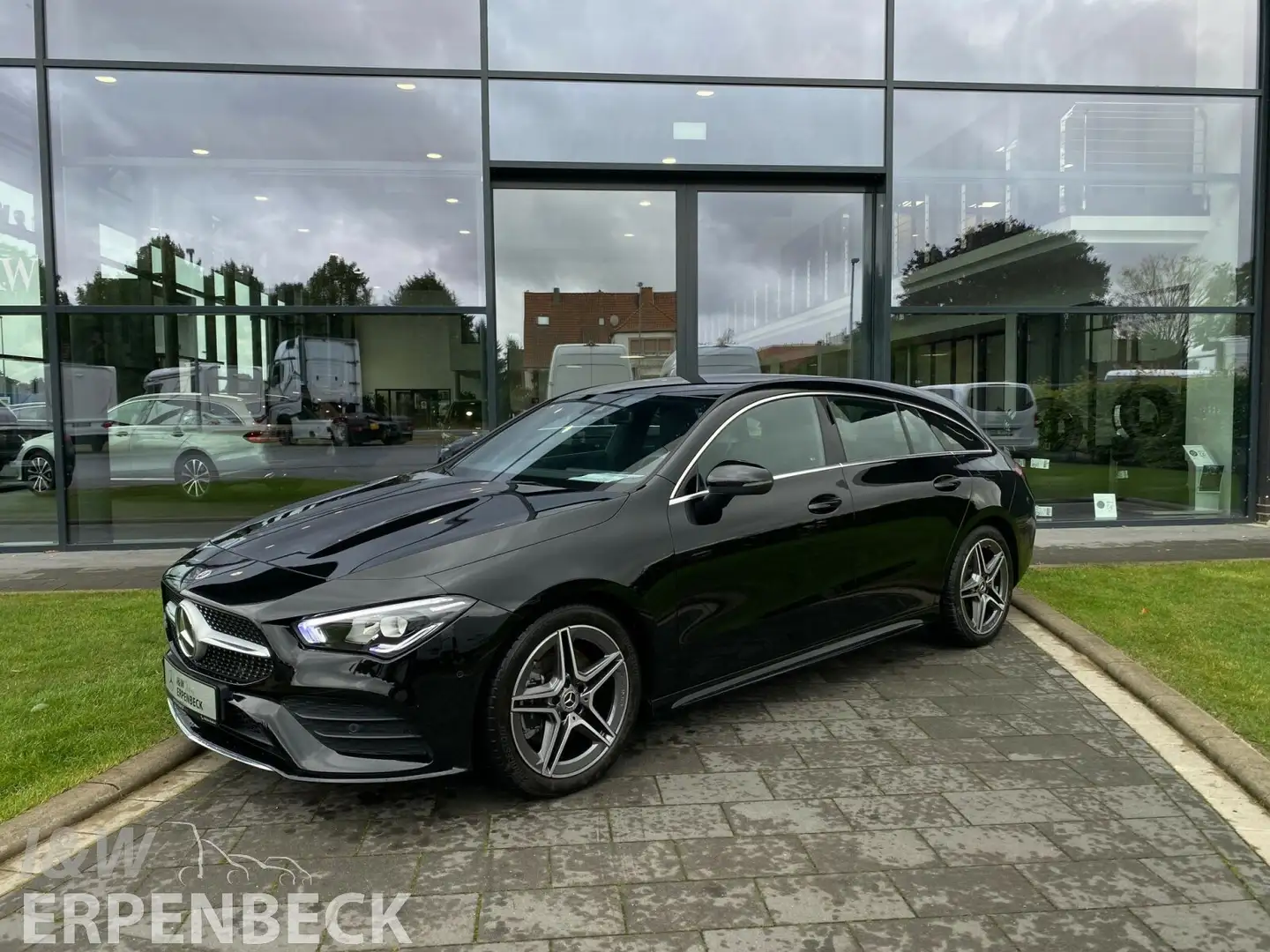 Mercedes-Benz CLA 200 CLA 200 SB AMG Distr AHK Kamera EasyPack EDW LED Noir - 2