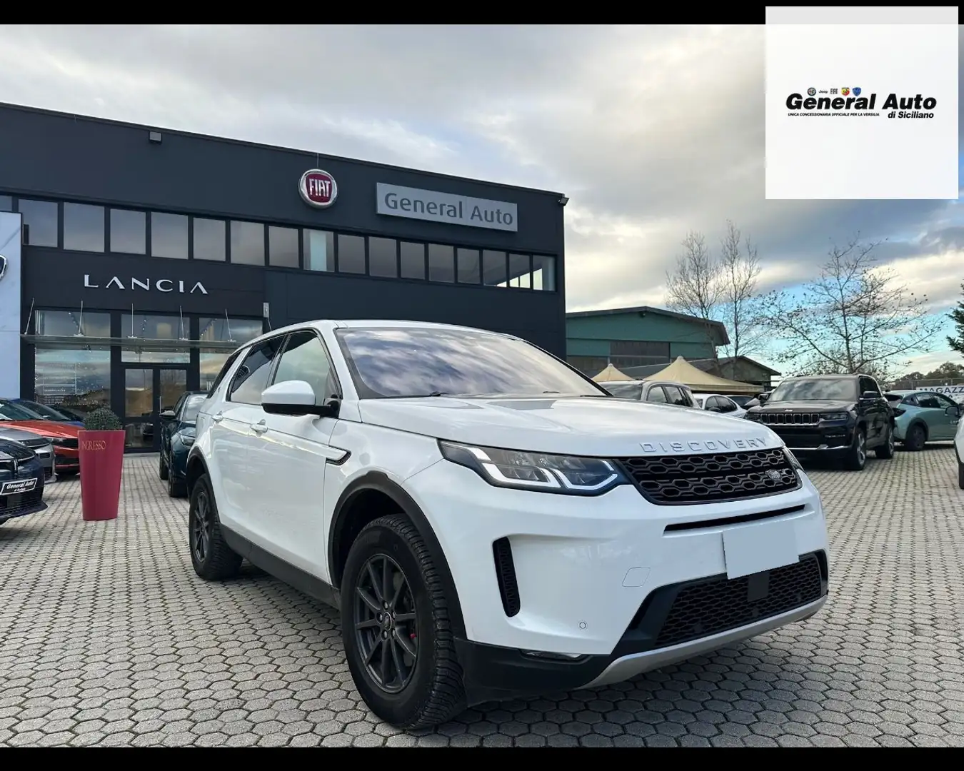 Land Rover Discovery Sport I 2.0d ed4 R-Dynamic fwd 150cv Bianco - 1
