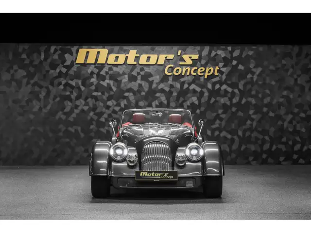 Morgan Plus 4 view 4