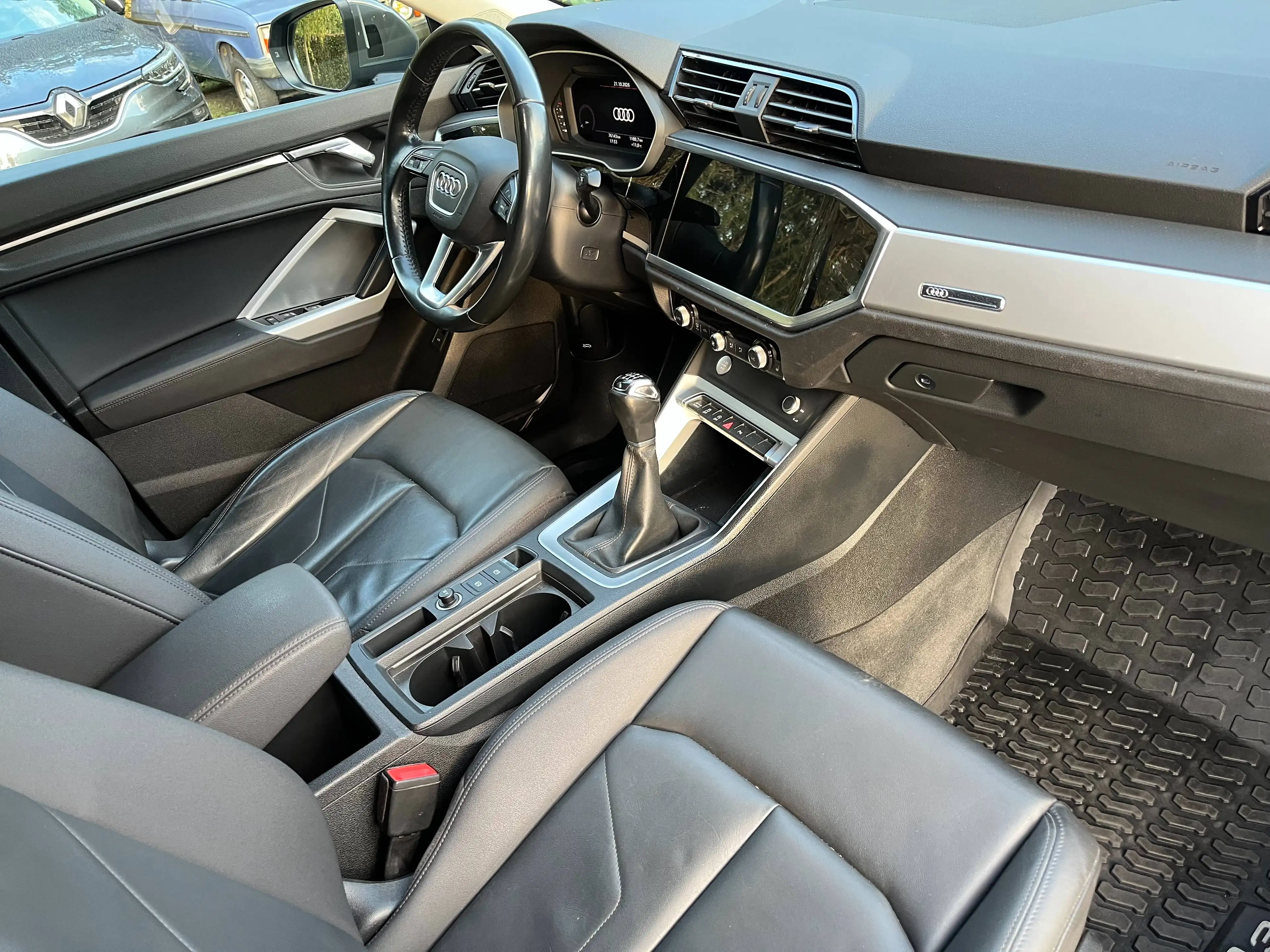 Audi Q3 Q3 Sportback 35 TFSI Pack Business — photo 15