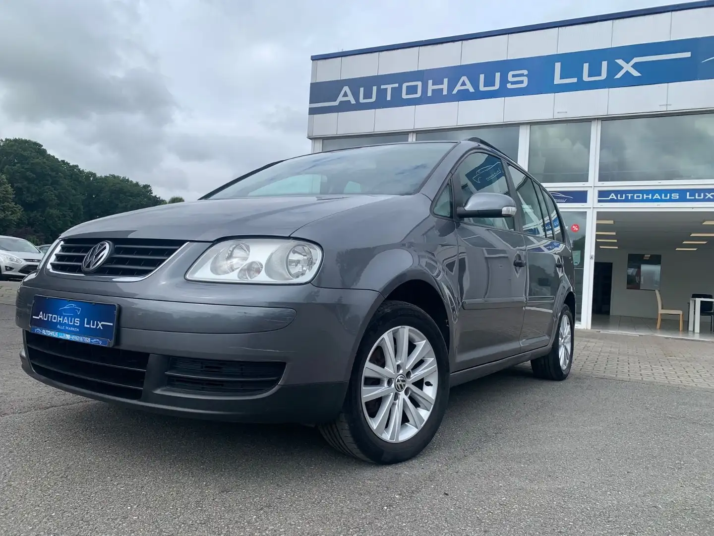 Volkswagen Touran Conceptline/1.9/7Sitzer Grau - 1