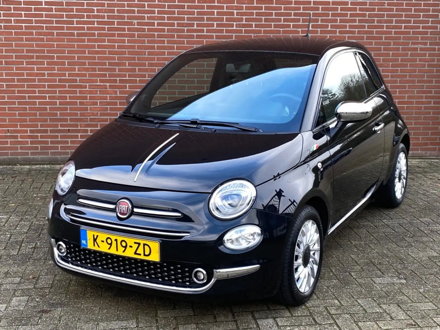 Fiat 500 1.0 HYBR. STAR NAV PANO CRUISE CARPLAY PDC DAB LMV Zwart - 2