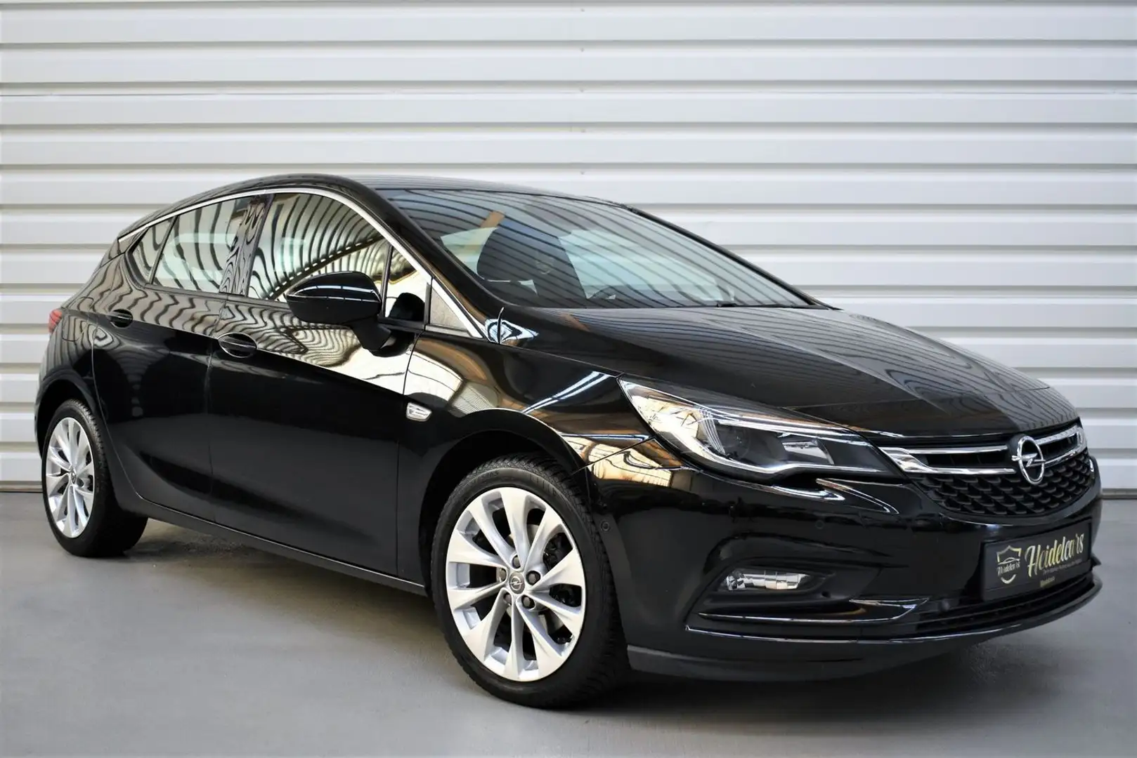 Opel Astra Innovation NAVI*TOTWINKEL*KAMERA*SPURHALTE Schwarz - 1