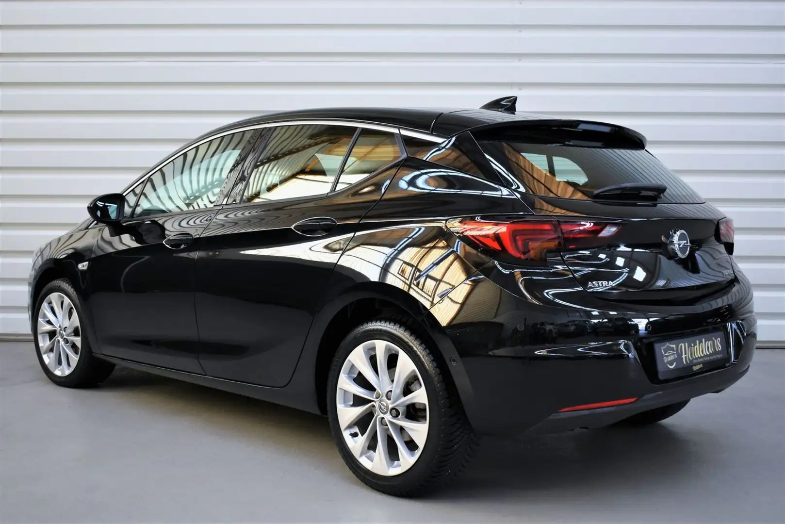Opel Astra Innovation NAVI*TOTWINKEL*KAMERA*SPURHALTE Schwarz - 2