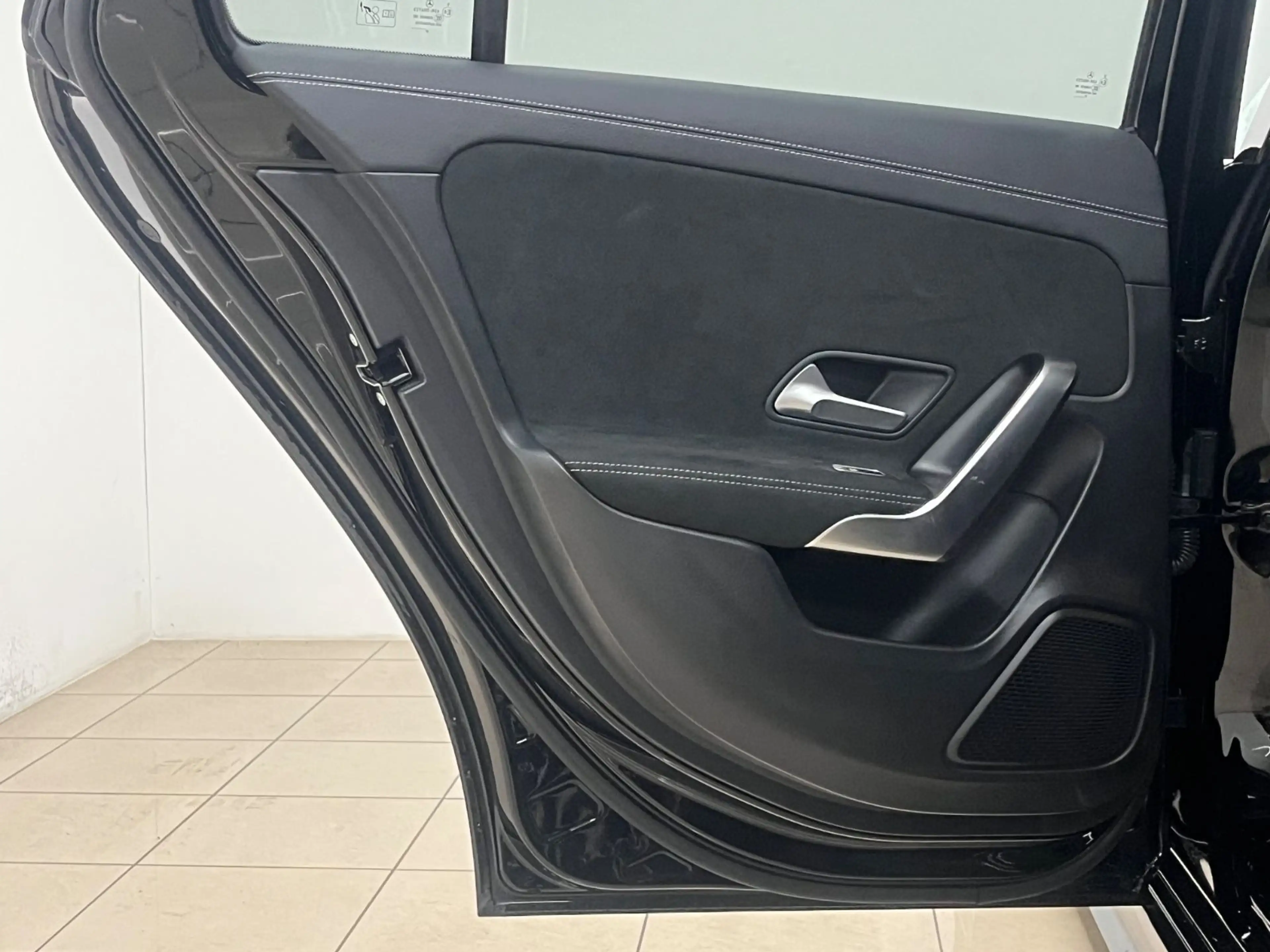 Mercedes-Benz A 250 Limousine e AMG Line Edition LED PDC Verkeh — photo 15