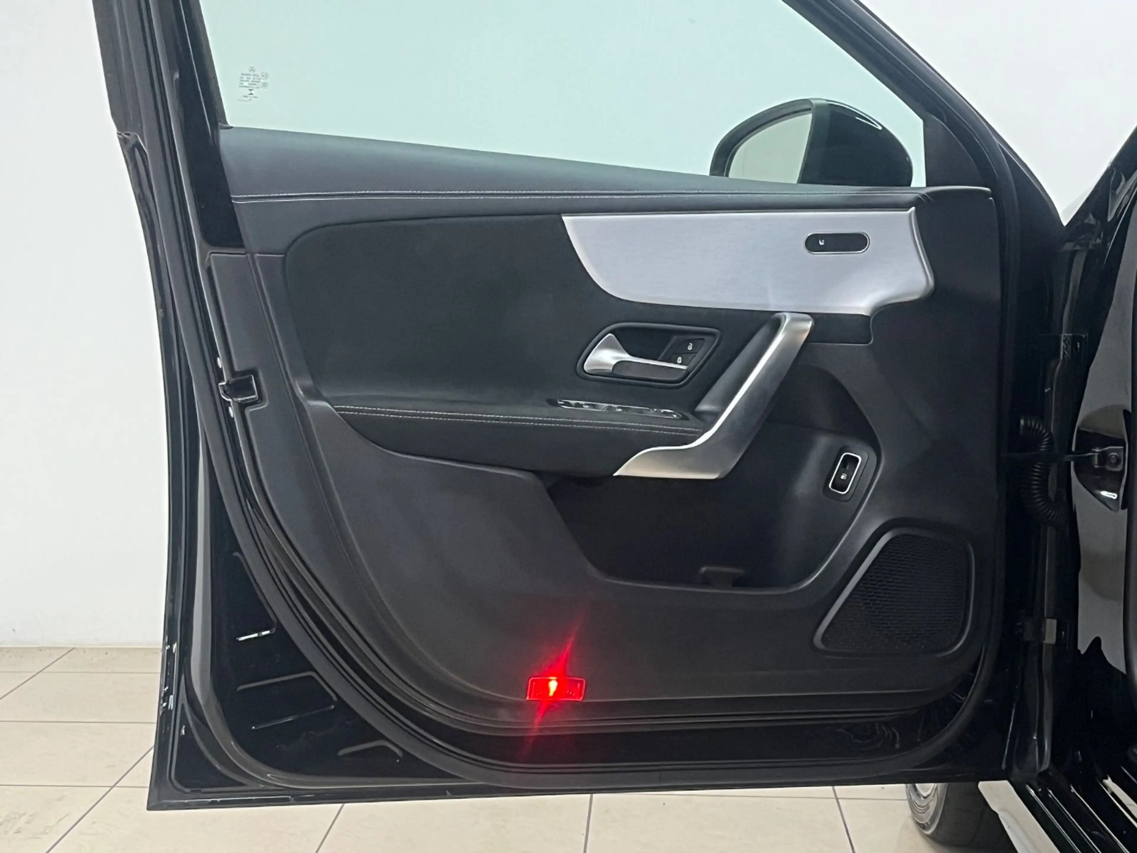 Mercedes-Benz A 250 Limousine e AMG Line Edition LED PDC Verkeh — photo 13