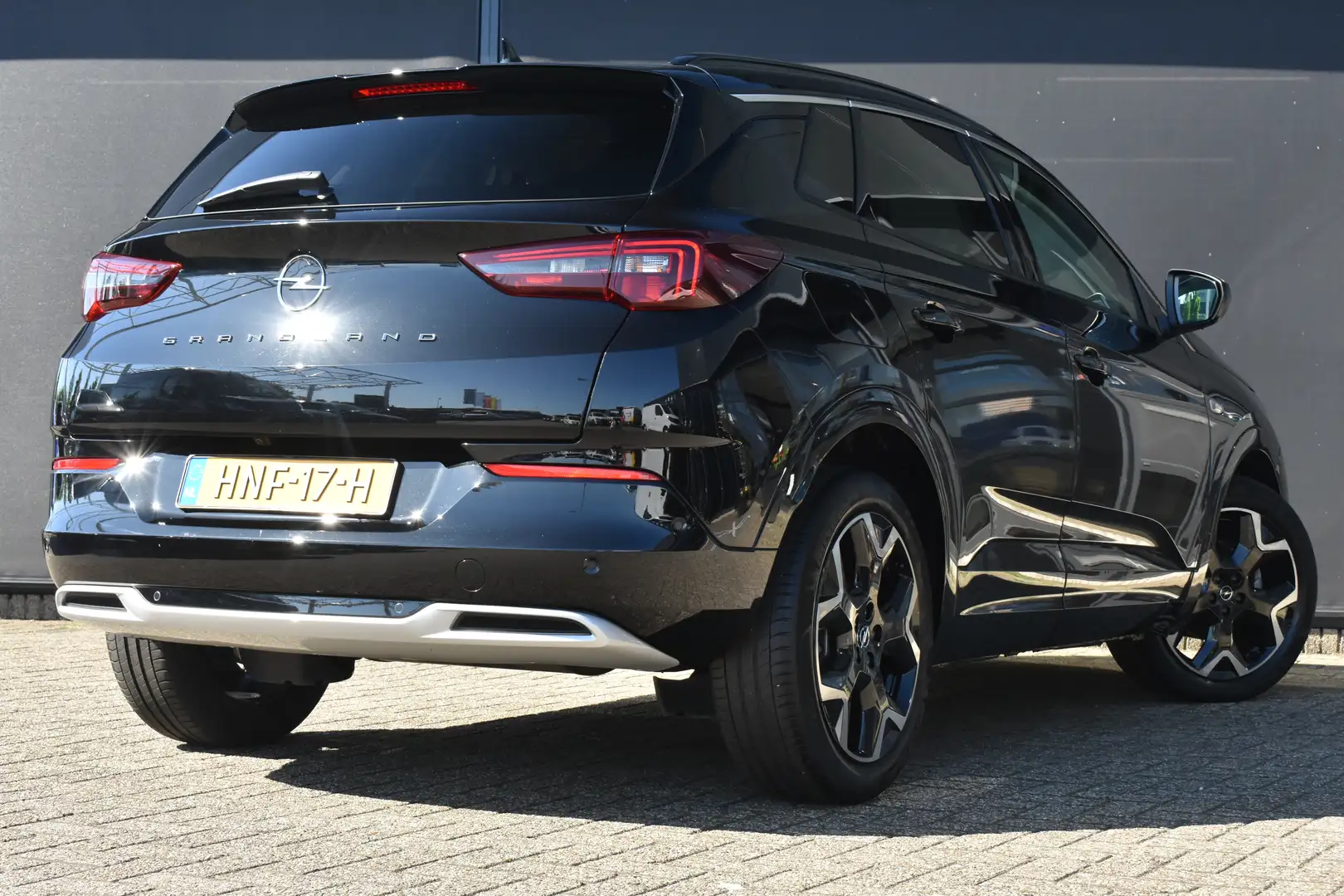 Opel Grandland 1.2 Turbo Ultimate 130pk Automaat | LED-Matrix | C Zwart - 2