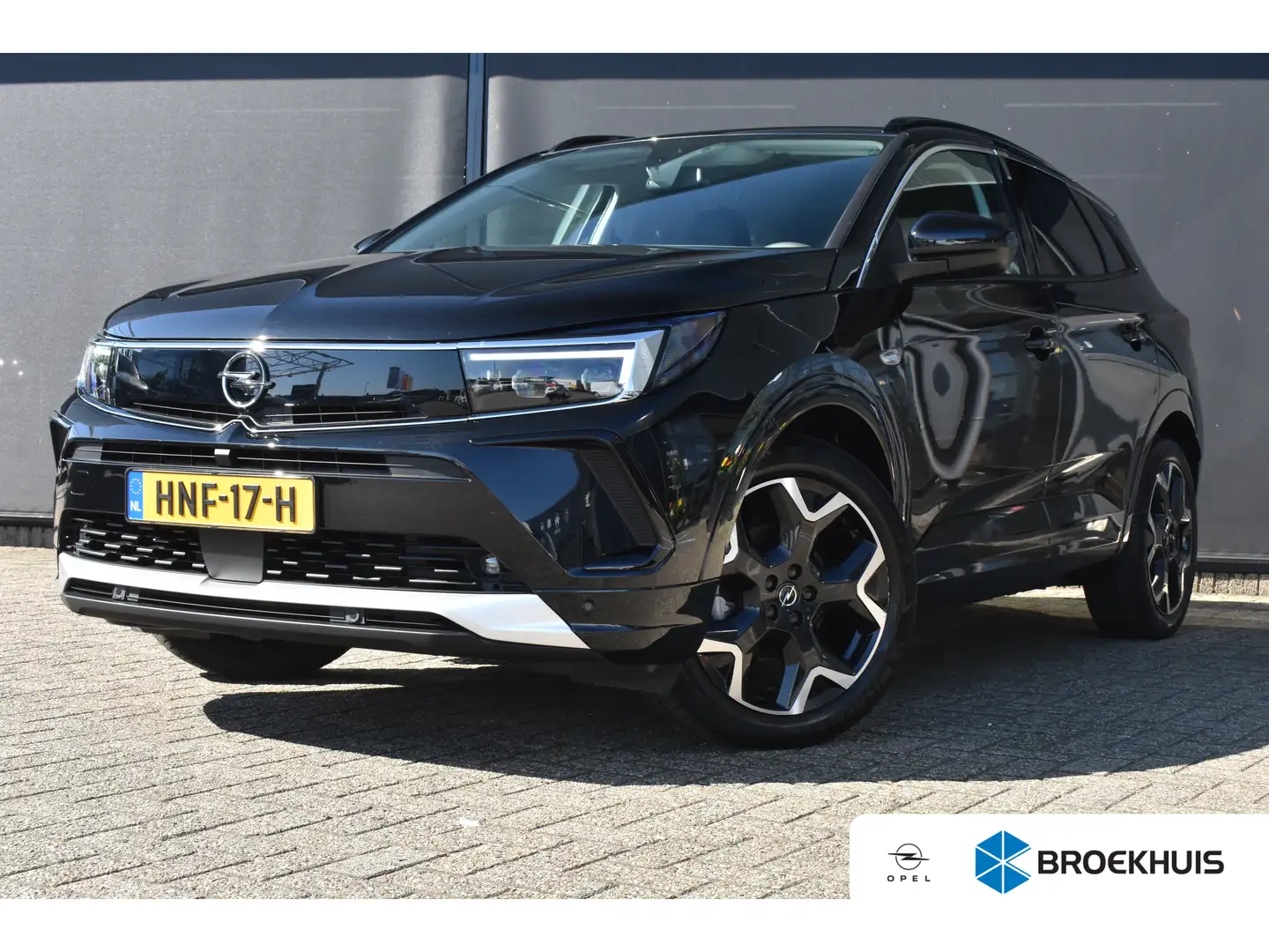 Opel Grandland 1.2 Turbo Ultimate 130pk Automaat | LED-Matrix | C Zwart - 1
