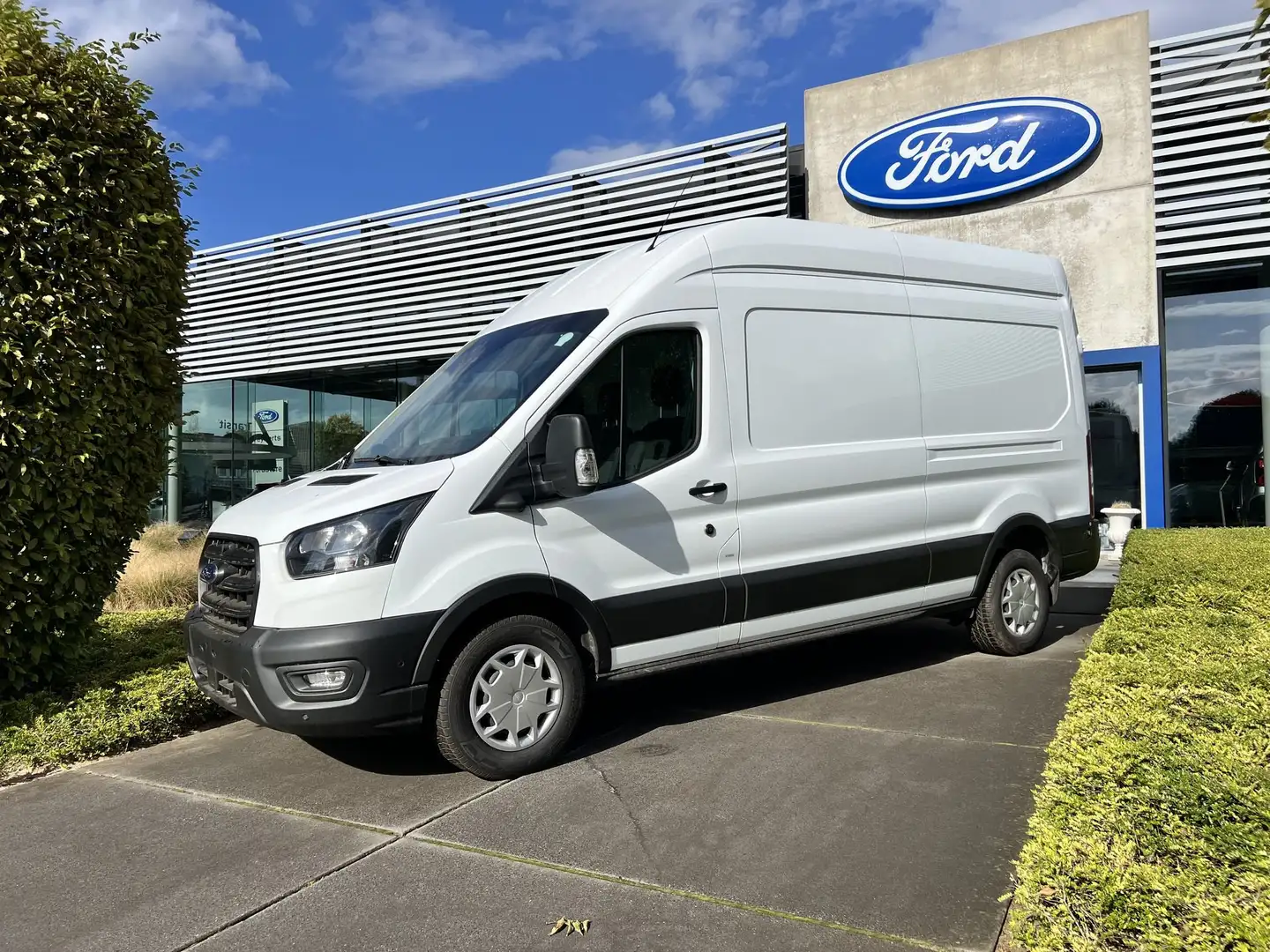 Ford Transit TREND / 350L / L3H3 / 130 PK Weiß - 1
