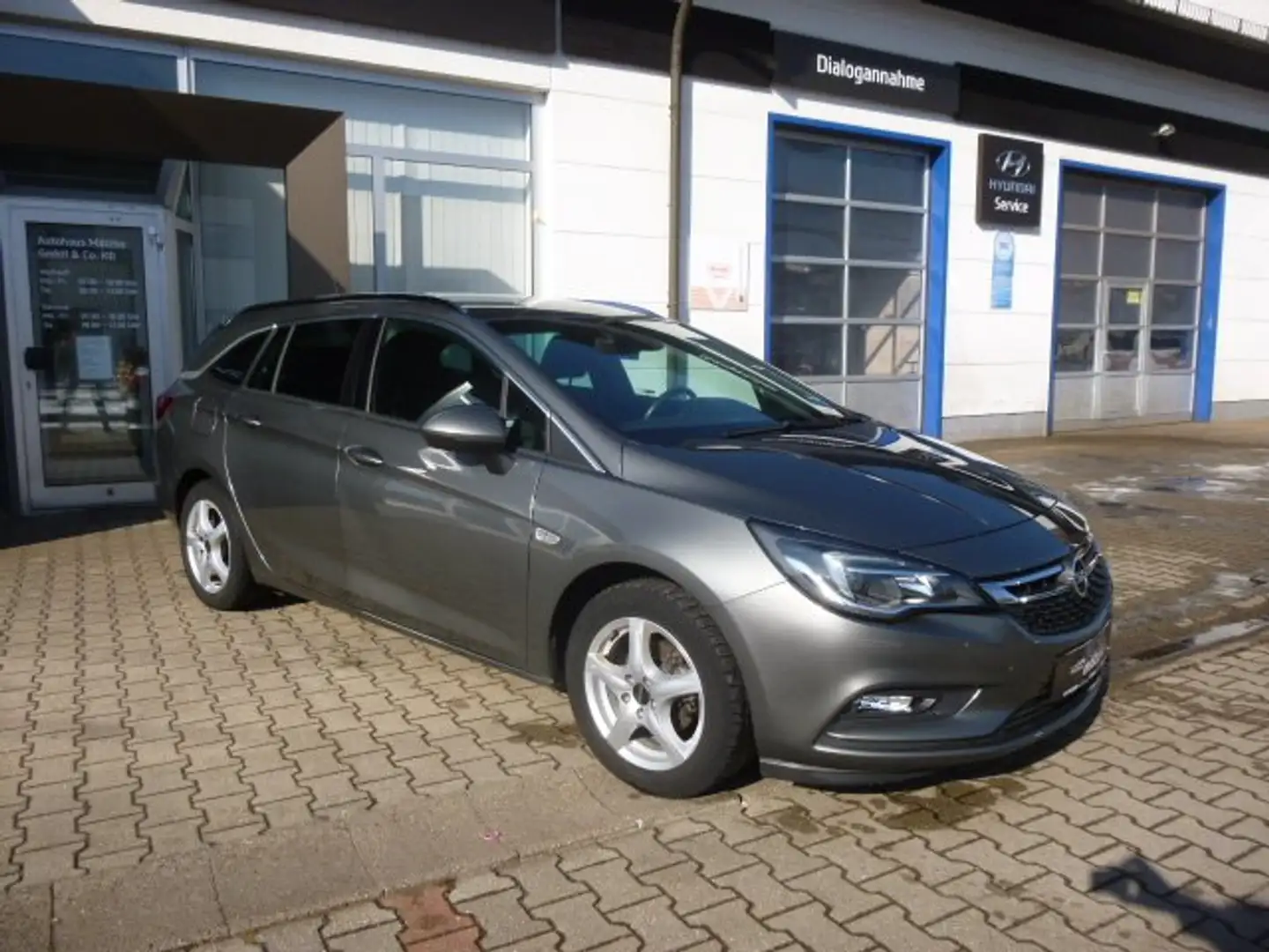 Opel Astra 1.4 Turbo Sports Tourer Edition Grau - 1