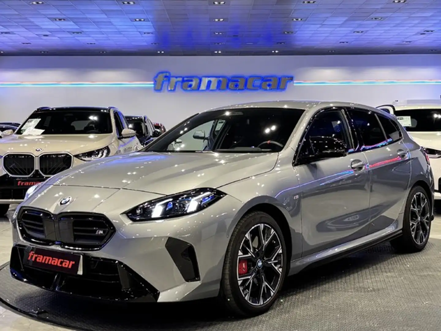 BMW 135 M135iA xDrive Szary - 1