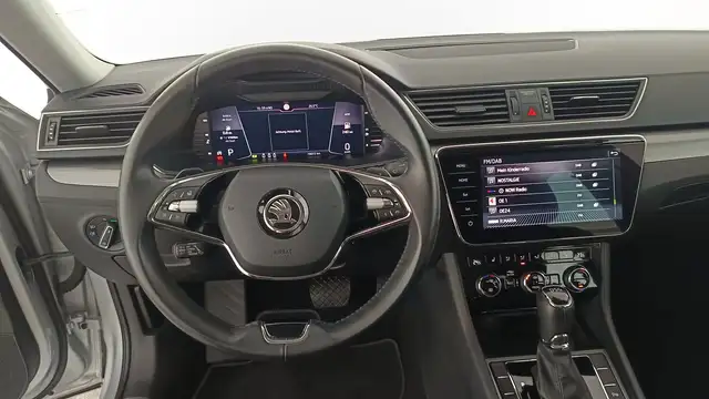 Skoda Superb view 14