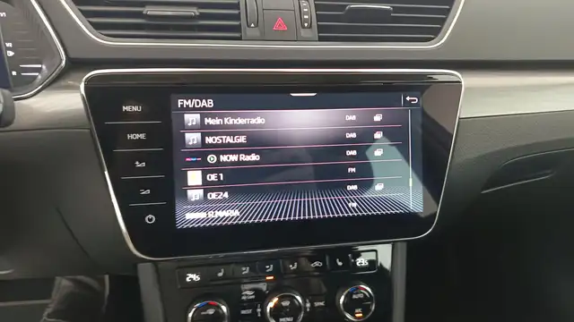 Skoda Superb view 8