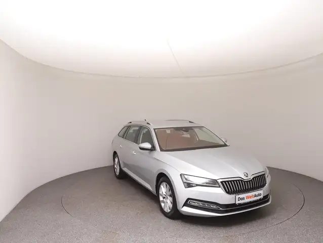 Skoda Superb view 2