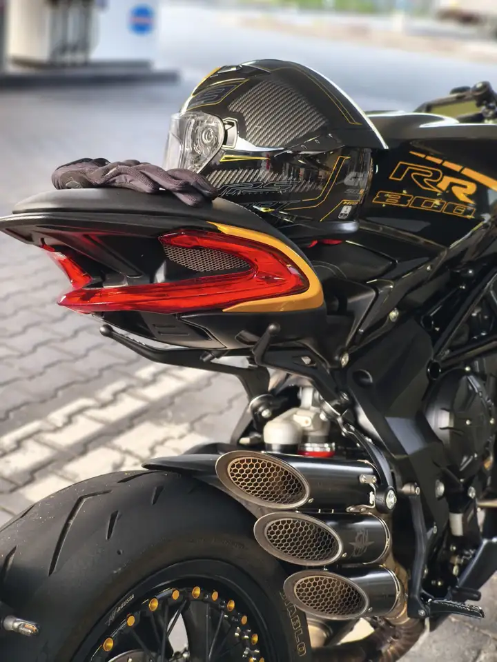 MV Agusta Brutale 800