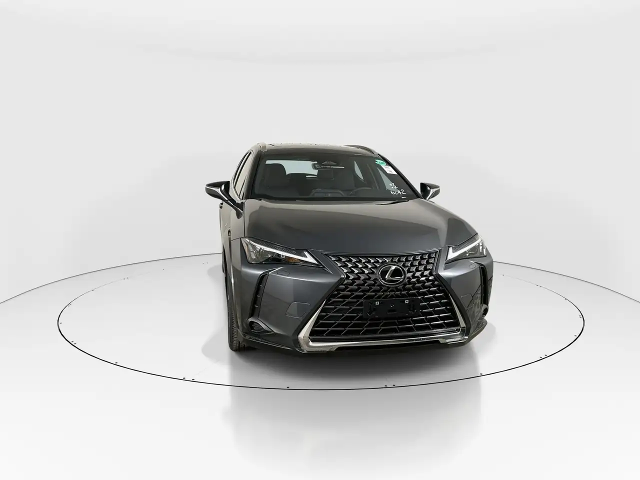 Lexus UX 300h снимка Lexus UX 300h