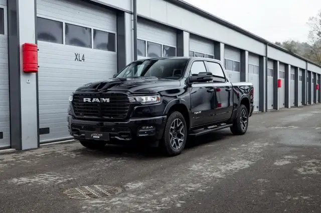 RAM 1500 Ram 1500 Laramie Sport Crew Cab 5'7''-Bed 4x4