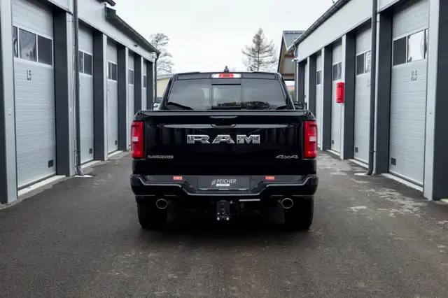 RAM 1500 Ram 1500 Laramie Sport Crew Cab 5'7''-Bed 4x4 Ansicht 6