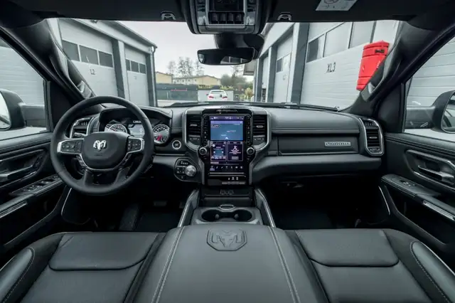 RAM 1500 Ram 1500 Laramie Sport Crew Cab 5'7''-Bed 4x4 Ansicht 15