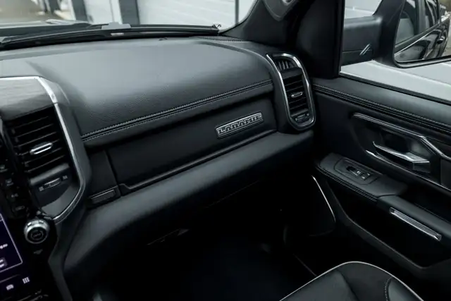 RAM 1500 Ram 1500 Laramie Sport Crew Cab 5'7''-Bed 4x4 Ansicht 32