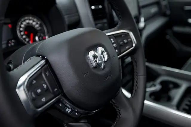 RAM 1500 Ram 1500 Laramie Sport Crew Cab 5'7''-Bed 4x4 Ansicht 17