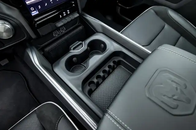 RAM 1500 Ram 1500 Laramie Sport Crew Cab 5'7''-Bed 4x4 Ansicht 27