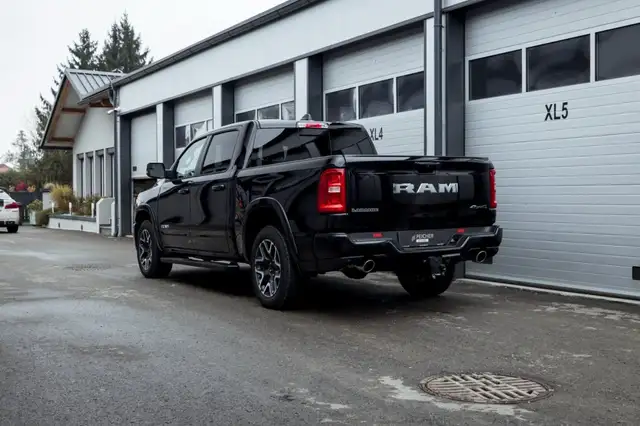 RAM 1500 Ram 1500 Laramie Sport Crew Cab 5'7''-Bed 4x4 Ansicht 4