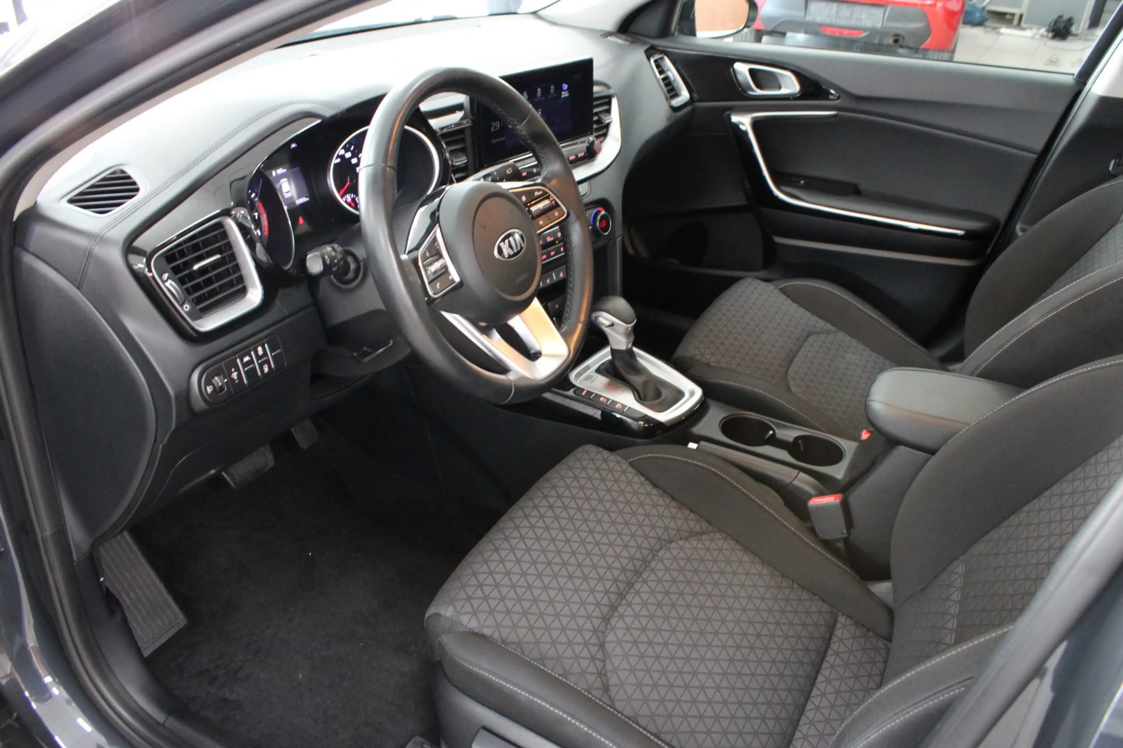 Kia Ceed SW / cee'd SW Sportswagon 1.5 T-GDi DynamicLine Automaat | Airco — photo 20