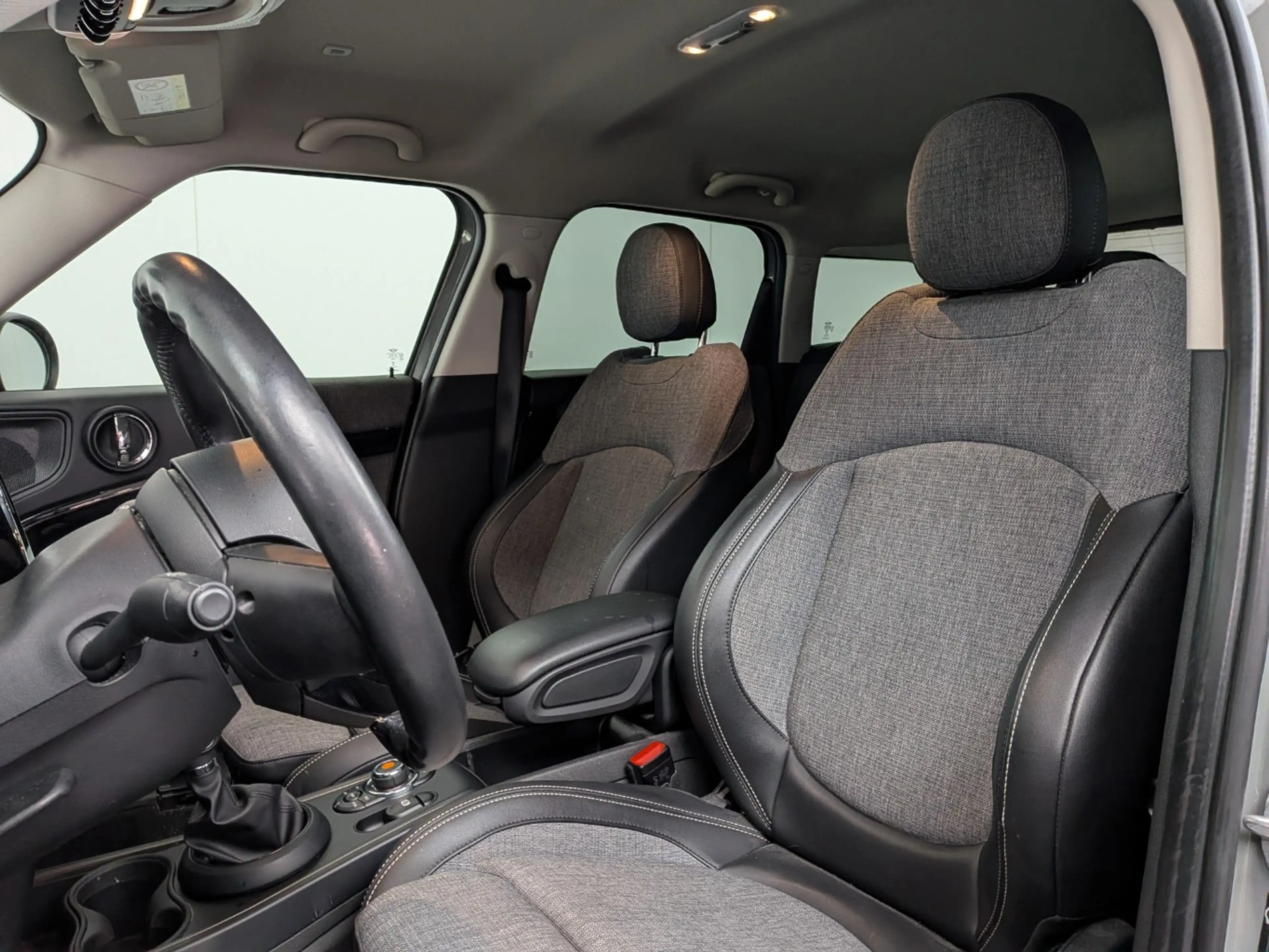 MINI Cooper SE Countryman 2.0 ALL4 l Navigatie l Parkeersensoren l Apple Car — photo 5